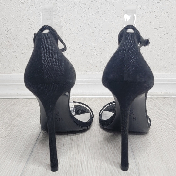 STEWART WEITZMAN Nudist Sandals In Black Goosebump 9.5.
